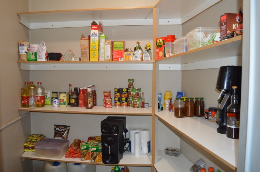 8 Bedroom Property for Sale in Flamwood North West